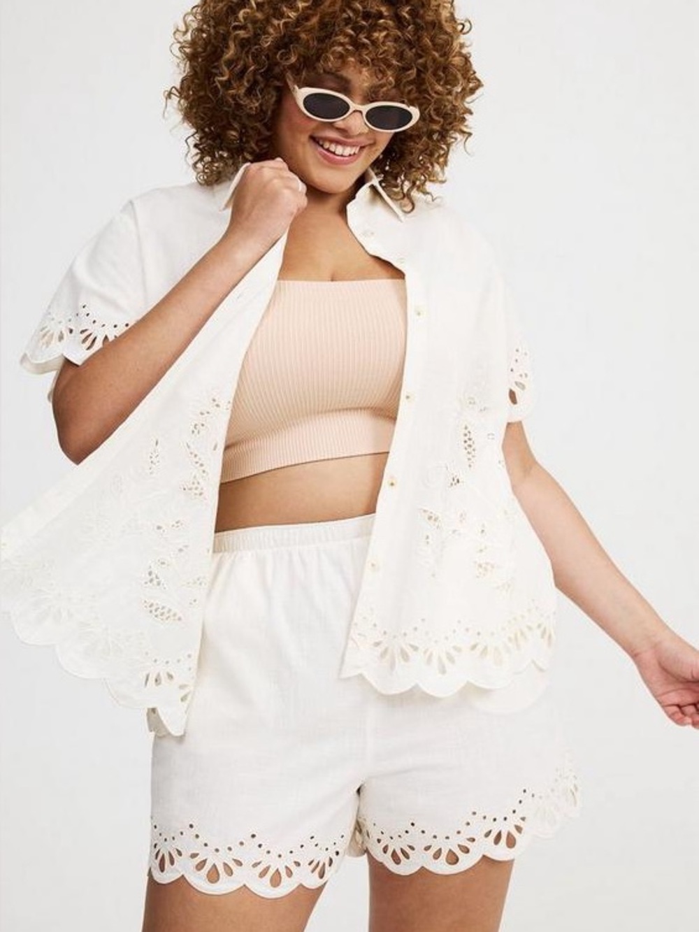 Torrid blouse Beach Linen Eyelet Shirt Cream 100% Cotton Boho women’s size 4